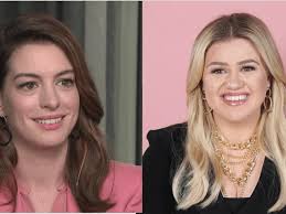 anne hathaway shows up kelly clarkson