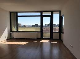 Etage eines apartmenthauses und bietet. 2 Zimmer Wohnung Zu Vermieten Ostlandstr 38 44 50858 Koln Weiden Mapio Net