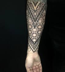 While opting for one, try for the spiral patterns or intricate geometrical shapes and feel the tattoos being live and moving on the shoulder. 235 Finest Geometric Pattern Tattoo Ideas With Meanings Body Tattoo Art