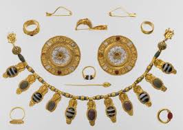 the gold jewelry of the etruscans