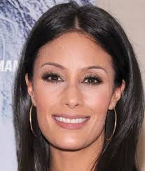 Large gallery of liz cho pics. Liz Cho Bio Net Worth Salary Married Husband Age Nationality Family Parents Height Wiki Facts Education Engagement Ring Career Kids Gossip Gist