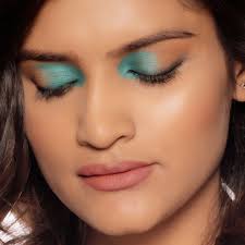 teal gypsy teal blue eye makeup look