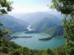 Природата на българия удивлява не един посетител на забележителни места по нашите земи. Yazovir Vcha Devin The Best Places In Bulgaria