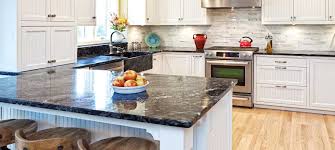 Die arbeitsplatte einer küche muss verschiedene voraussetzungen erfüllen. Granit Arbeitsplatten Nach Mass Naturstein Online Kaufen De