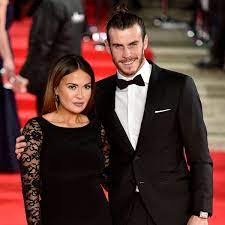 I think that gareth bale is probably faster than steven gerrard but gerrard has more skill than gareth bale. Gareth Bale Has Secretly Married His Childhood Sweetheart But Some Of Her Family Aren T Happy North Wales Live