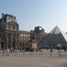 how to survive a visit to the louvre