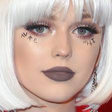 loren gray beech makeup black eyeliner