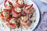 bacon wrapped scallops with cream sauce