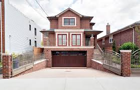 share of million dollar homes in queens