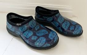 sloggers women s rain garden shoes sz 6
