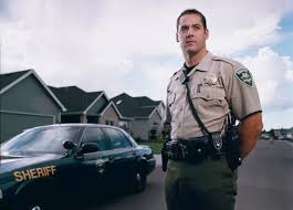 Does A Deputy Sheriff Make More Money Than A Police Officer
