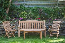 Choosing Outdoor Wooden Benches