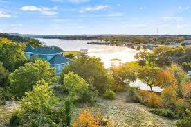 hood county tx waterfront homes for