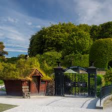 the alnwick garden opening times and