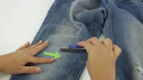 how-do-you-make-jeans-into-distressed-jeans