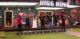 We can vote to our favorite bigg boss tamil season 3 contestants through online or by missed calls and save them from eviction for the week. Bigg Boss Tamil 3 Vote Who Among These Contestants Will Enter Grand Finale