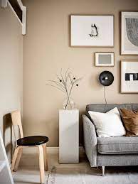 small studio with beige walls coco