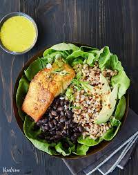 The easiest way to lose weight and build muscle is to eat at least 30 grams of protein and 10 grams of fiber at each meal. 14 High Fiber Meals To Add To Your Diet Purewow