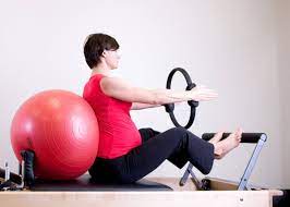 pregnant women decrease back pain and