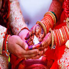 लव मैरिज पर HC का बड़ा फैसला, 'माला पहनने से शादी नहीं हो जाती, विधि-विधान  से 7 फेरे लेना जरूरी' – News18 हिंदी