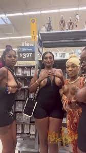 Group of ebonies get caught flashing tits n Wal-Mart - ThisVid.com
