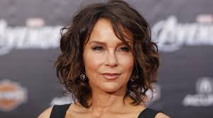 She made her acting debut starring as cathy bennario in the film reckless (1984). Dirty Dancing Sequel In The Works With Original Star Jennifer Grey Asharq Al Awsat