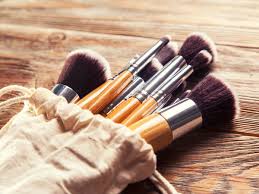 complete guide to makeup brushes