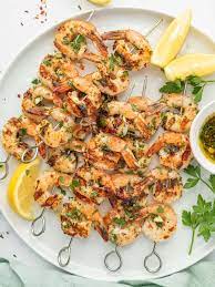grilled garlic shrimp skewers cookin