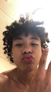 Black women have naturally curly hair and lucky as hell! Pin By Perlejewska On Thugs Com 3 Cute Black Boys Boys With Curly Hair Light Skin Boys