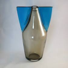 murano glass vase with wings flavio