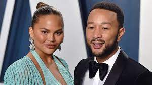 And while fans who have kept following the musician throughout his career surely. Chrissy Teigen Und John Legend Sind Wieder Im Baby Gluck