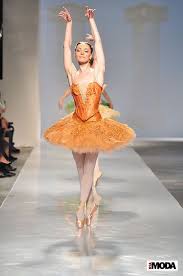 Mit ihrem „infantil post modernen stil, bricht marinaballerina regelmäßig die grenzen der suche nach kategorisierung. Pin By Marina Lee On Ballet Dance Outfits Tutu Costumes Ballet Costumes