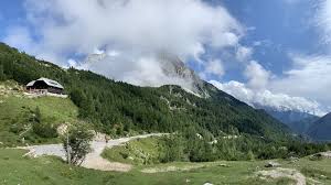 Impressive mtb route (97% cyclable) in which you will enjoy of beautiful views of the triglav mountains to ascend later to the pec summit (or tromeja in. Bicycle Tours Triglav Nationalpark Kranjska Gora Vrisic Pass Bovec Socca Bled Tour 169510