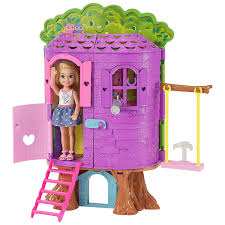 Stacie is running this special day like a drill sergeant, making sure that everyone knows their role. Barbie Club Chelsea Tree House Fpf83 Barbie