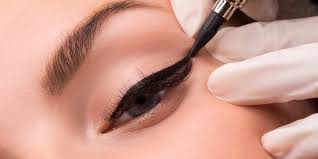how to apply eyeliner eyeliner 101