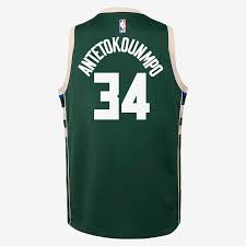 Antetokounmpo is averaging 27 points, 10.5 rebounds and 5.3 assists per game with an effective field goal percentage of 58.4 percent this season, which are still quite good. Giannis Antetokounmpo Milwaukee Bucks Nike Icon Edition Swingman Older Kids Nba Jersey Nike Gb