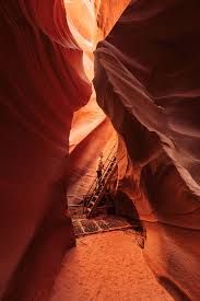 upper vs lower antelope canyon the big