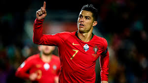 Get the your latest football news, transfer rumours, results, statistics and much more at ronaldo.com. Cristiano Ronaldo Witzelt Mit Mir Hatte Brasilien Funf Wm Titel Mehr Goal Com