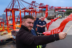 port of liverpool dock workers begin