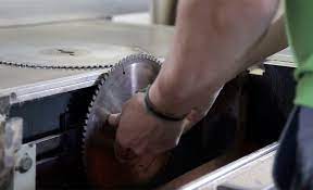 how to change a table saw blade the