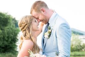 I'm a lucky man with one amazing wife, wentz posted monday morning on social media. Carson Wentz Dated His High School Sweetheart Before Meeting His Wife Madison Oberg