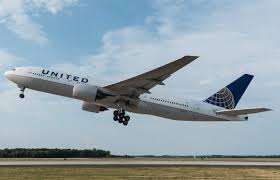 A united airlines plane suffered a fiery engine failure saturday shortly after taking off from denver for hawaii, dropping massive debris on a residential area before a safe emergency landing, officials said. United Airlines Boeing 777 Suffers Uncontained Engine Failure Airlinegeeks Com