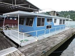 New and used houseboats for sale. Used 1973 Val Cruz 14x43 Houseboat Dale Hollow Lake Ky 42717 Boattrader Com Houseboat Living House Boats For Sale Small Houseboats