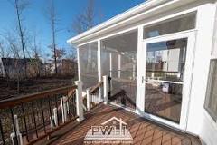 Does sunroom need tempered glass?