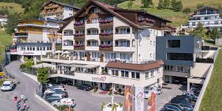 So it is the perfect starting point to explore the magnificent tyrolean mountains. Hotel Alpen Herz Wanderurlaub Serfaus Fiss Ladis
