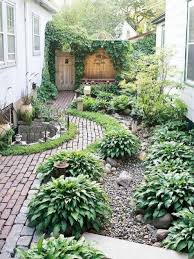 small backyard gardens