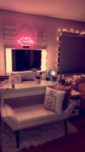 makeup room ideas paper