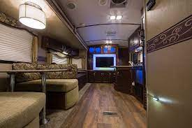 6 ideas to improve your rv decoration