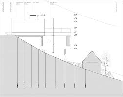 maison sur un terrain en forte pente