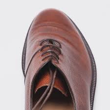 how to bar lace dress shoes in 6 easy steps